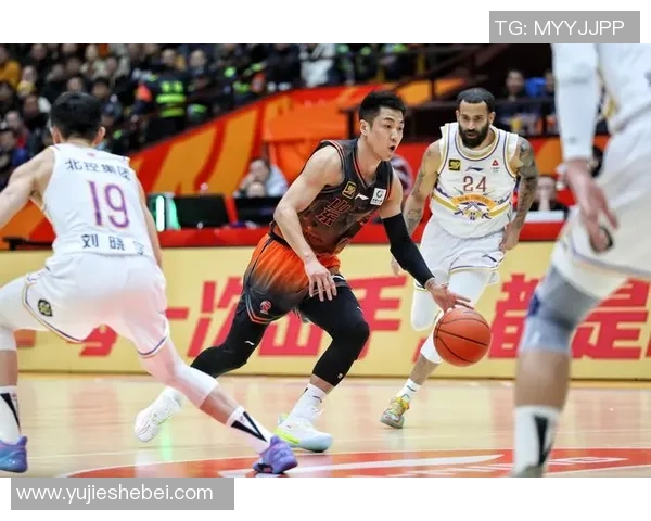 11赛季精彩对决山东男篮迎战新疆队争夺季后赛席位的关键战役